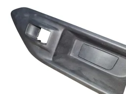 Moldura Vidro Traseiro Direito Fiat Strada 2021/2024