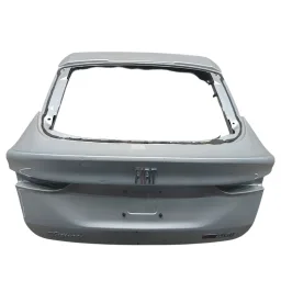 tampa traseira Fiat fastback 2022 2023 2024 2025