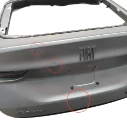 tampa traseira Fiat fastback 2022 2023 2024 2025 52176190 52161505