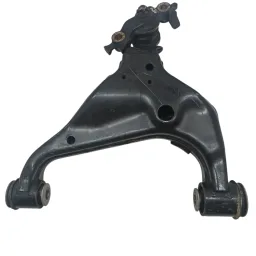 Bandeja balança dianteira esquerda Hilux Sw4 2022 2023 2024 48069-0K040 48068-0K040 48069-0K050 48068-0K050 JB1167650