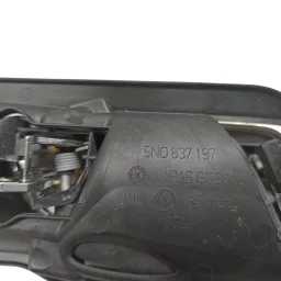 macaneta interna dianteira esquerda tiguan 2013 2014 2015
