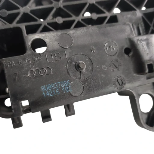 Maçaneta Externa dianteira direita Audi Q3 2013 2014 2015 8U0837886