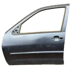 PORTA DIANTEIRA ESQUERDA VOLKSWAGEN POLO 1998 1999 (DETALHE)