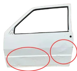 PORTA DIANTEIRA ESQUERDA FIAT UNO 2004 2 PORTAS (DETALHES)