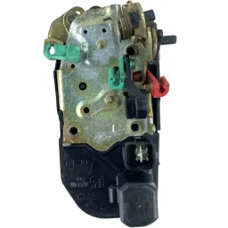 Fechadura Porta Traseira Esquerda Ram 2500 5.9 2005 A 2009