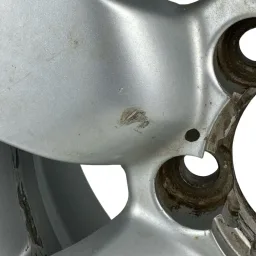 Roda Aro 15 Toyota Hilux 2005 a 2011 6X139,7MM Detalhe