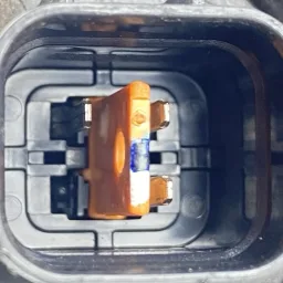 Farol Lado Direito Ssangyong Korando 2011 a 2013 Sem Reator