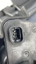 Farol Lado Direito Ssangyong Korando 2011 a 2013 Sem Reator