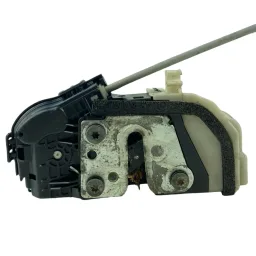 Fechadura Porta Traseira Esquerda Sorento 2010 2011 a 2015 A045777 814102P000