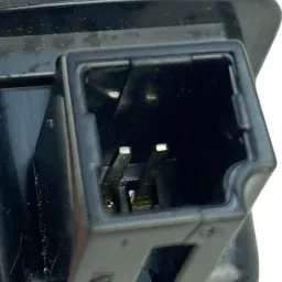 Luz Cortesia Porta Esquerda BYD Song Plus 2023 A 2026. SA2FC-4131100-00A7