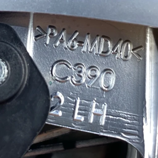 Maçaneta Interna Dianteira Esquerda Renegade 2016 a 2023