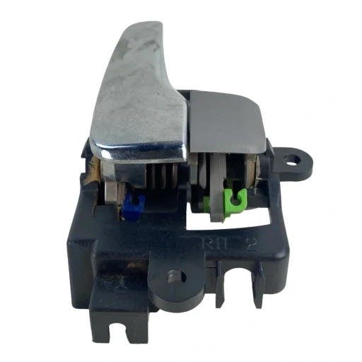Maçaneta Interna Porta Traseira Esq L200 Triton 2008 a 2017 MN105360