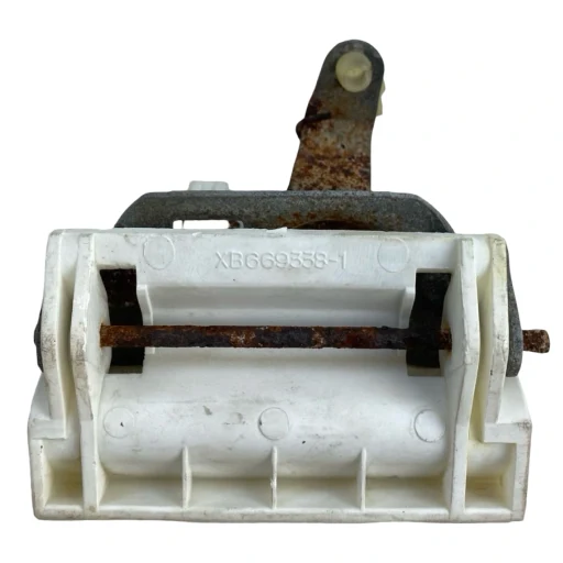 Macaneta Ext. Tampa Traseira Pajero Sport 2005 A 2009 XB669338-1
