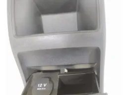 Acabamento Console Tomada 12v Mercedes Gla200 2015/2020