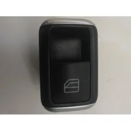 BOTAO Vidro Traseiro Direito Mercedes Gla200 2015/2019