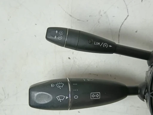 Chave Seta Limpador Mercedes C180 C200 1.8 2010 2011 2012 2044403202