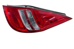 Lanterna traseira direita  Hyundai i30 2012 c/detalhe lente