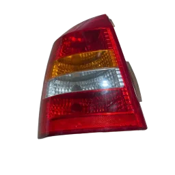 Lanterna traseira esquerda gm astra gl 2000