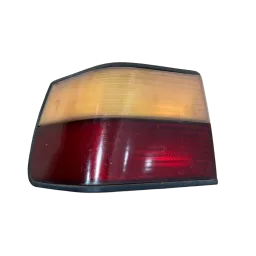 Lanterna traseira esquerda Vw Santana 2000