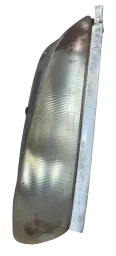Farol dianteira direita peugeot 306 1999 Anuncia sistema