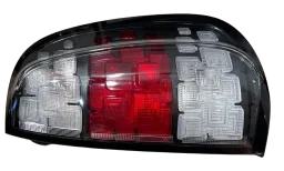 Lanterna traseira direita Fiat uno evolution 2016
