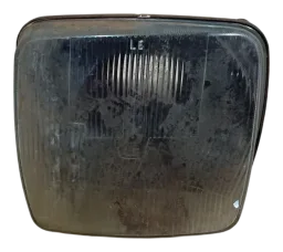 Farol dianteiro esquerdo gm chevette 1981