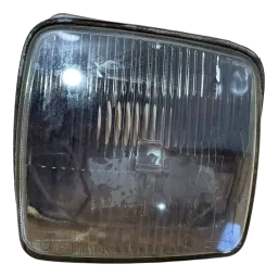 Farol dianteiro esquerdo gm chevette 1981
