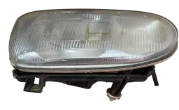 Farol esquerd Vw golf 97 Original HELLA/ Avaria soldar engat