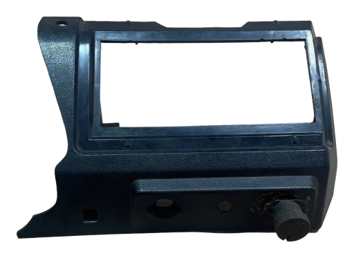 Moldura caixa fusíveis do painel gm chevette 83/93 C AVARIA