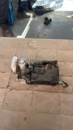 Fechadura elétrica porta traseira esquerda 4pinos Fiat palio