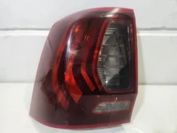 Lanterna Traseira Esquerda Renault Oroch 2015/18 265558355r Vermelha