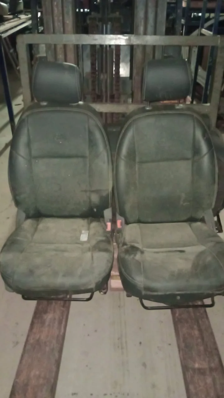 JOGO DE BANCO HILUX PRETO