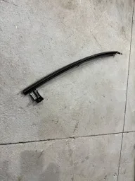 Canaleta Do Vidro Traseira Direita Nissan Versa 2024