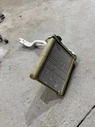Radiador De Ar Quente Nissan Versa 2023 2024