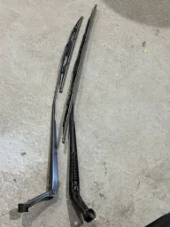 Par Braco Limpador Parabrisa Nissan Versa 2024