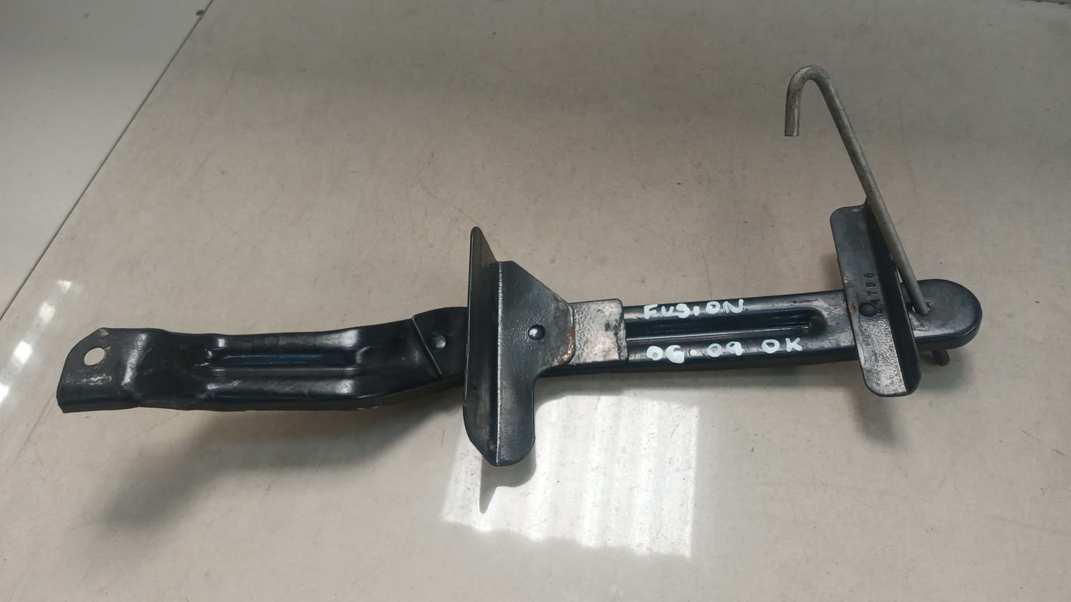 Suporte Bateria Ford Fusion 2006 2007 2008 2009 