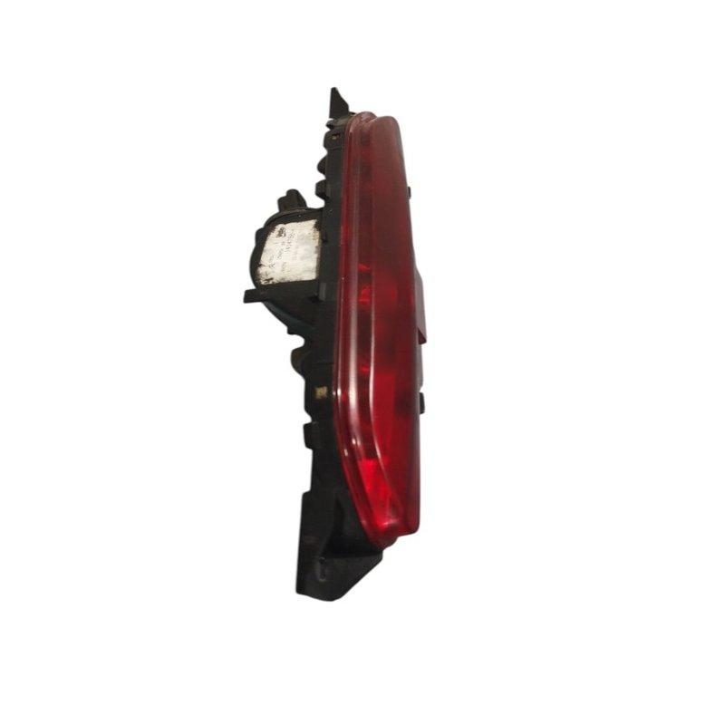 Break ligth luz de freio para-choque Peugeot 208 2016 usado