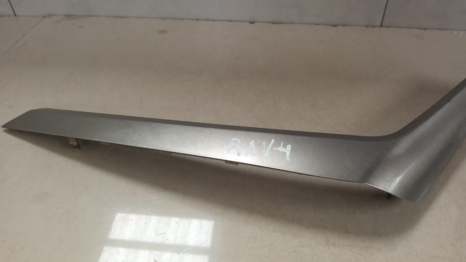 Moldura Puxador Forro Porta Dianteira D. Rav4 2013 - 2016