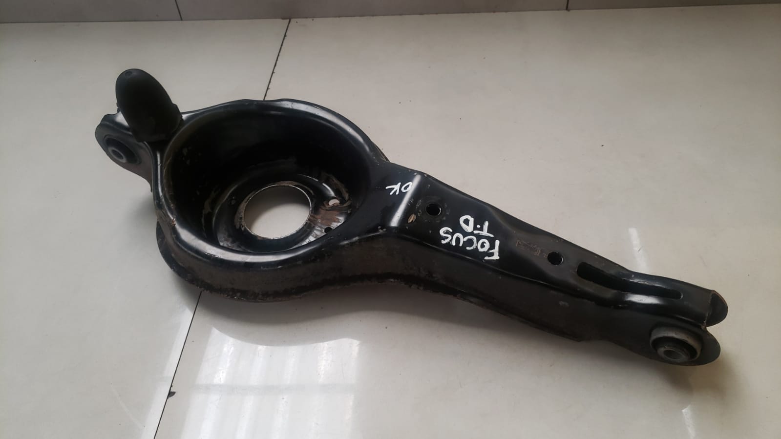 Bandeja Traseira Direita Ford Focus 2014 2015