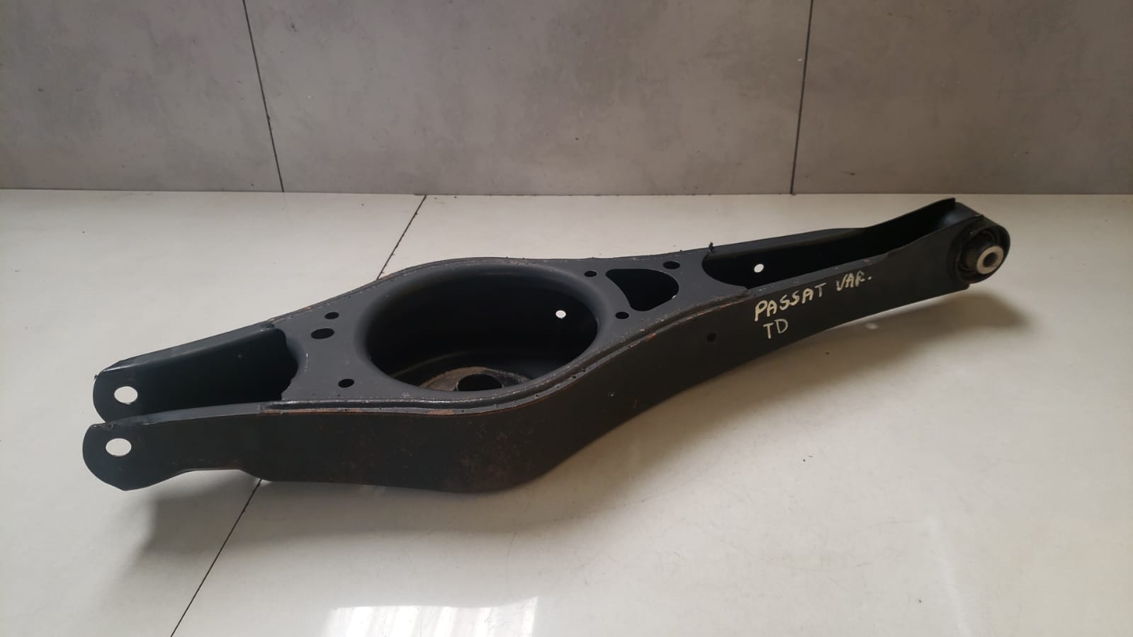 Bandeja Traseira Direita Vw Passat Variant 2008 2009 2010