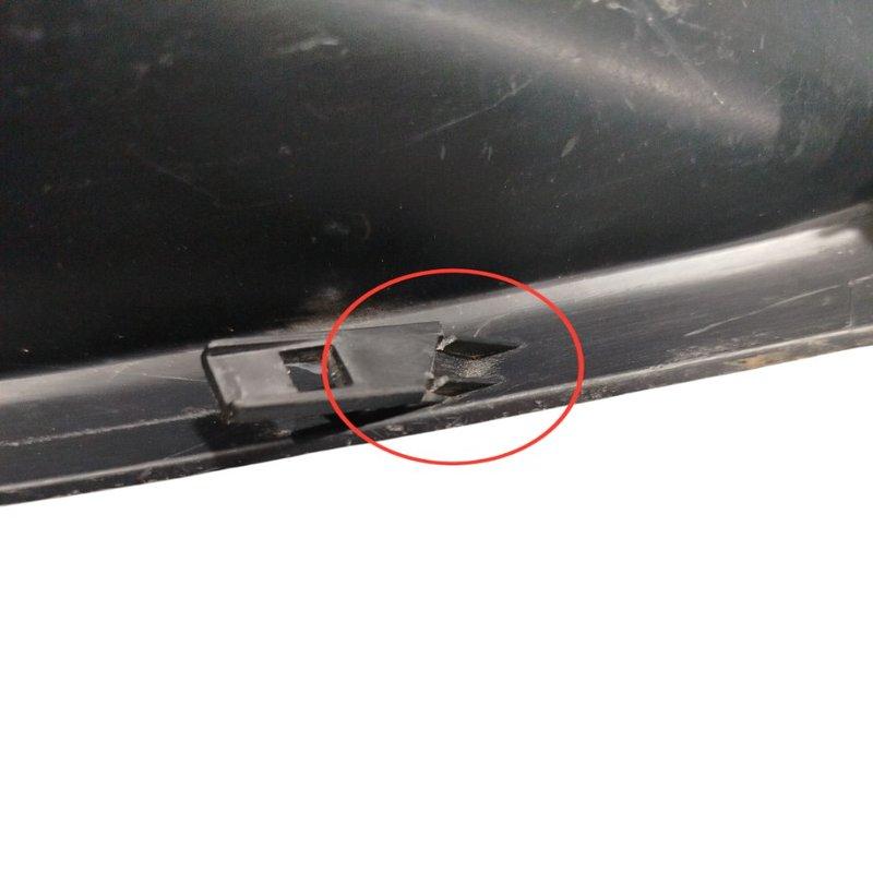 Moldura farol milha esquerdo Fiat uno way 2015 2016