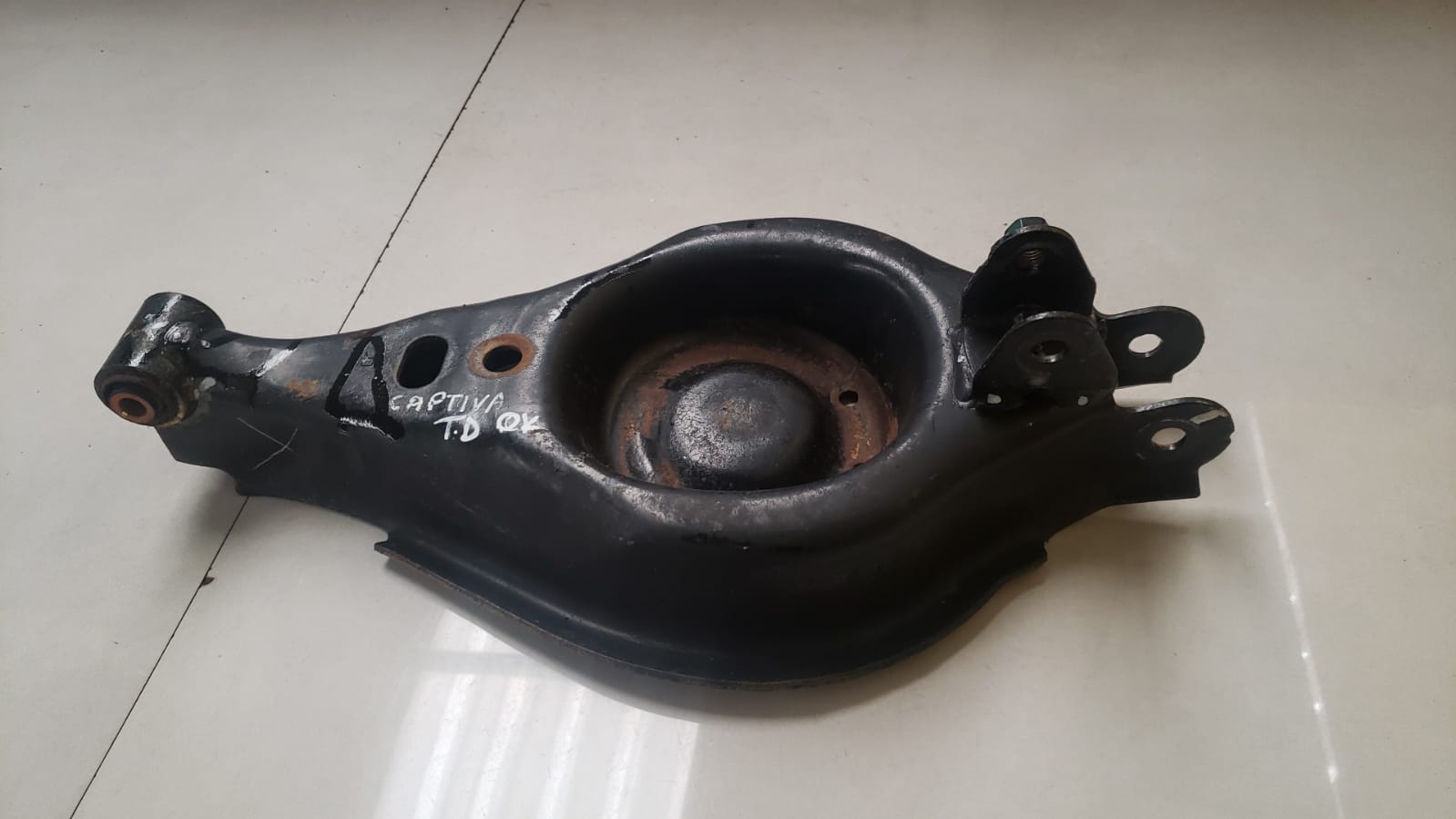 Bandeja Traseira Direita Gm Captiva 2.4 2008 A 2013