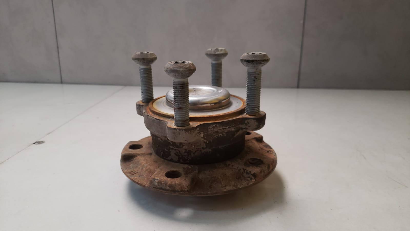 Cubo De Roda Dianteira Bmw 328i 2013 A 2016