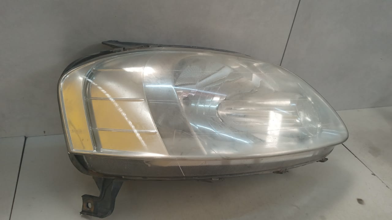 Farol Direito Vw Fox 2007 COM DETALHE 