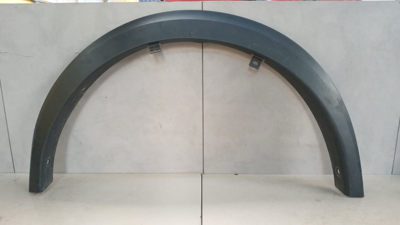 Moldura Paralama Dianteiro Esquerdo Nissan Kicks 2016 a 2020