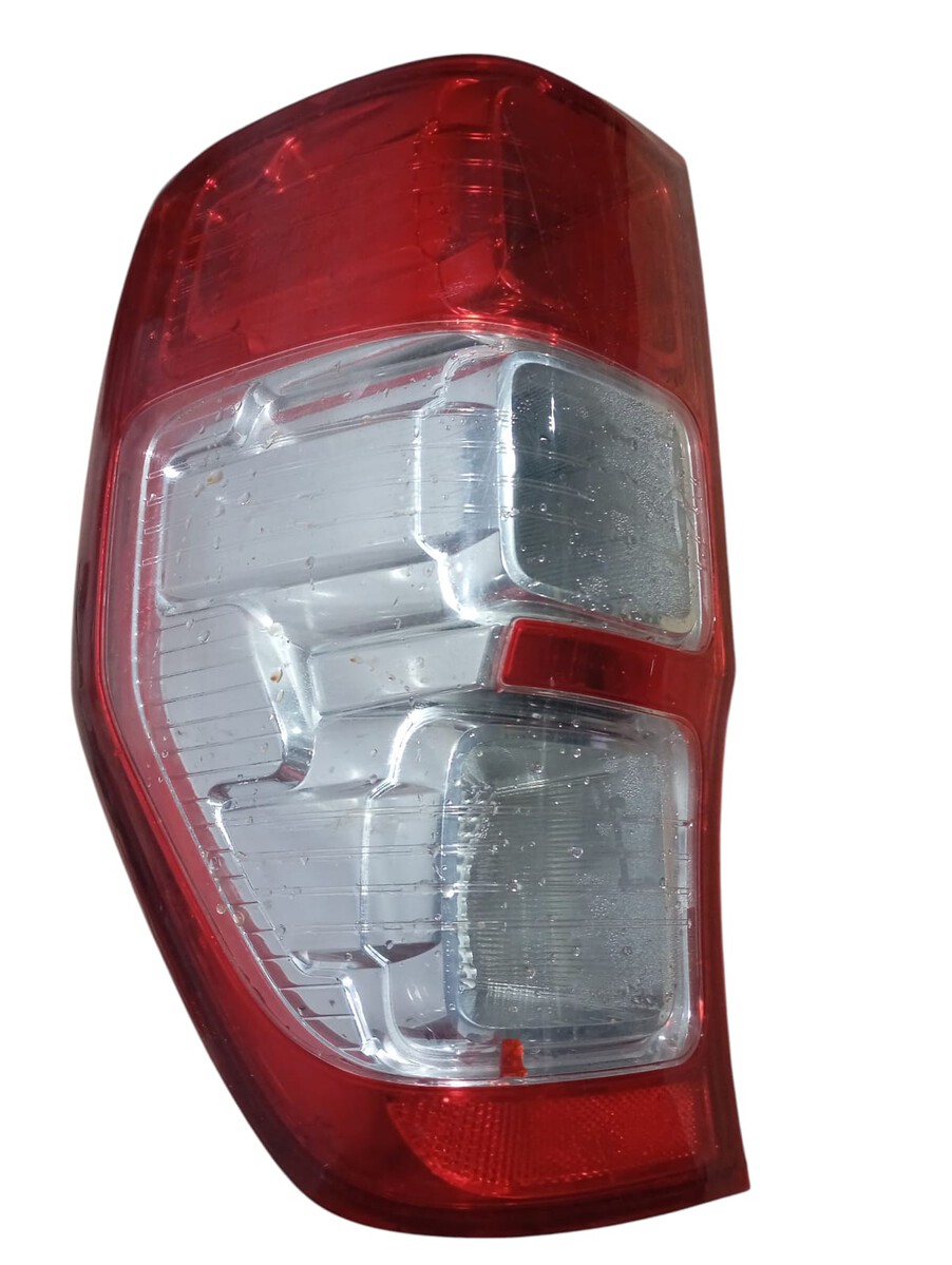 Lanterna Traseira Esquerda Ranger 2013 a 2018 DETALHE