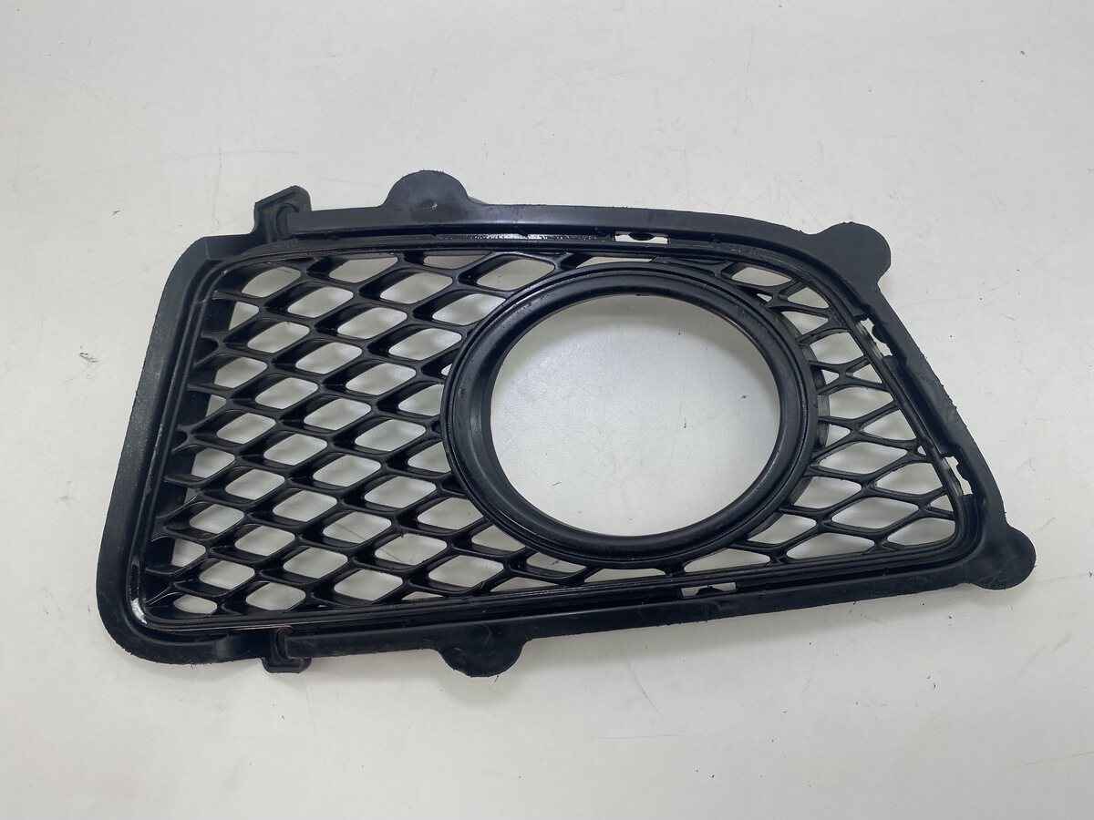 Grade Do Farol De Milha Lado Direito Kia Sportage 2010