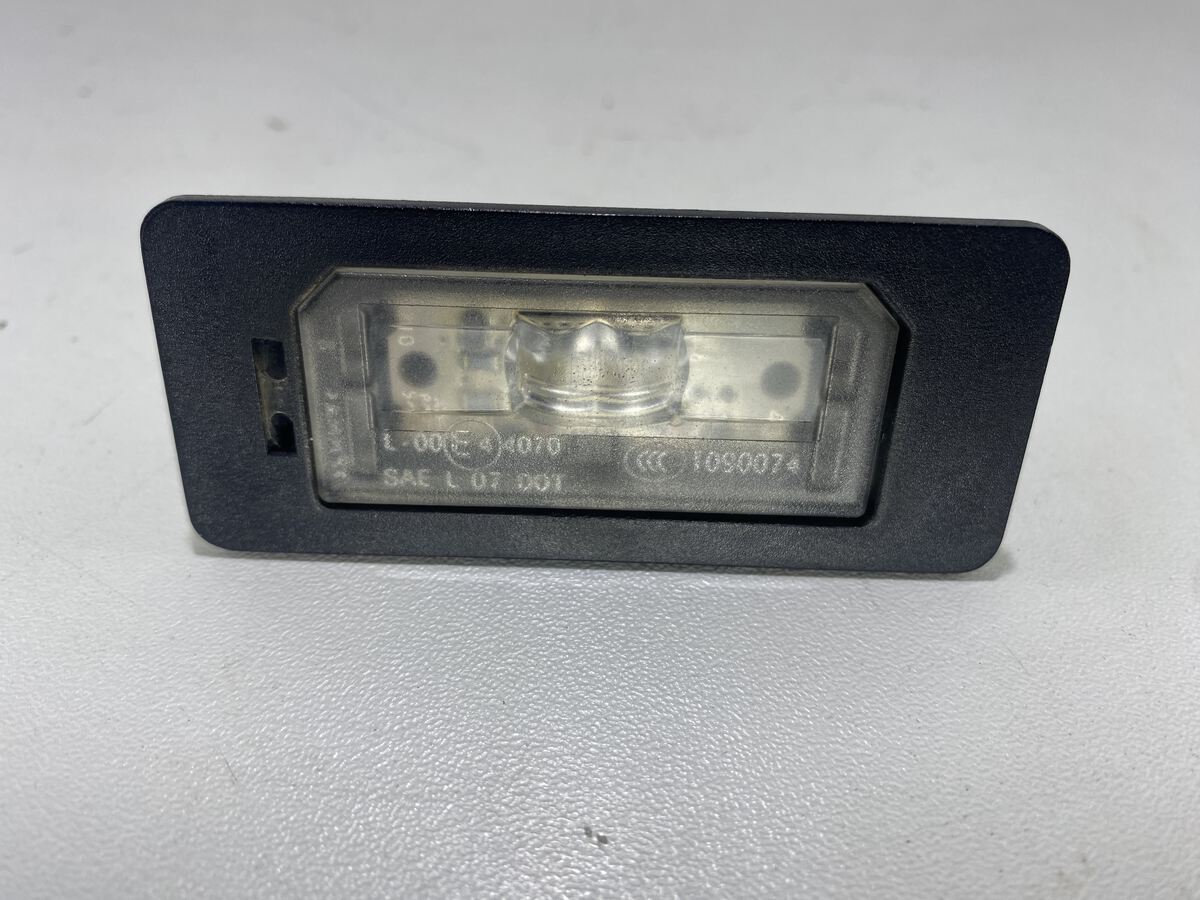 Luz Placa Traseira Bmw Serie 5 535i 2011