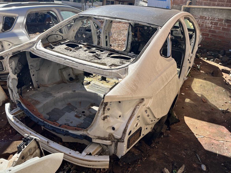 Traseira Com Teto Fusion 2013 2014 a 2019 Teto Solar