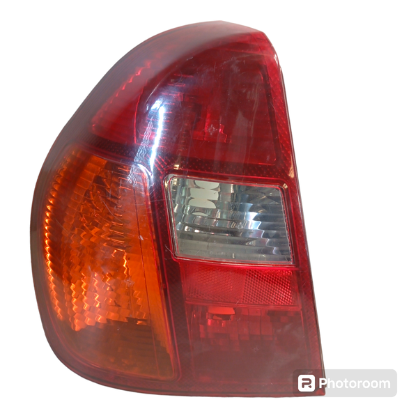 Lanterna Traseira Esquerda Clio Sedan 2000 a 2003